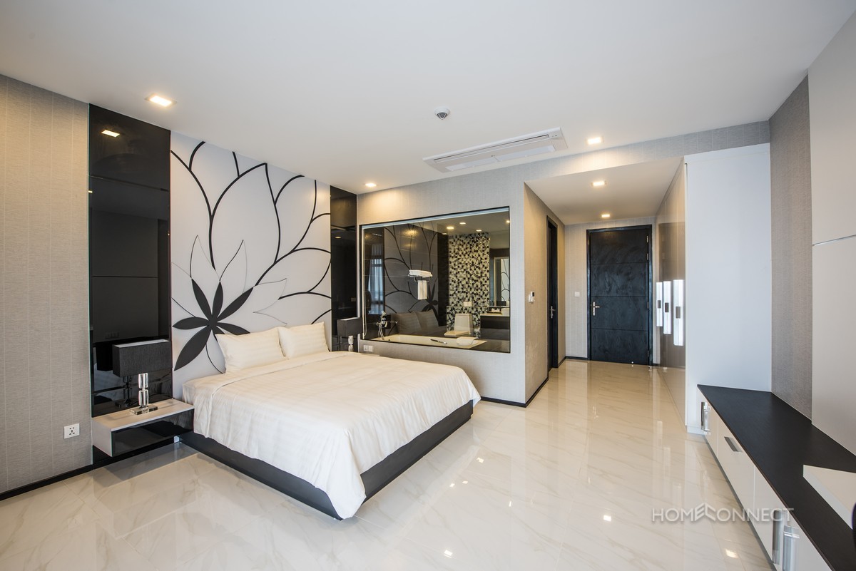 Luxury 4 bedroom duplex in Daun Penh