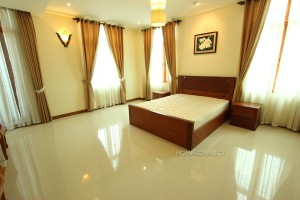 Spacious 2 bedroom apartment in Toul Kork