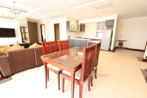 Spacious modern 3 bedroom apartment in Toul Kork