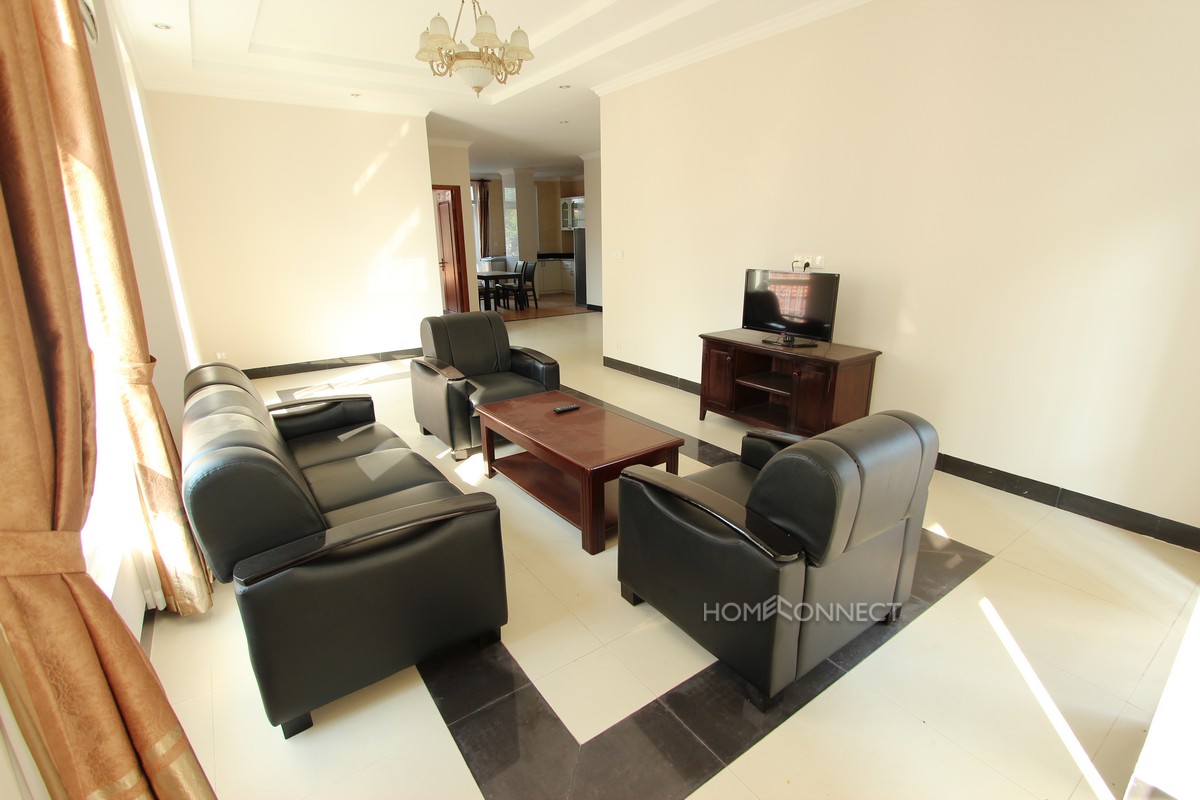 Modern 2 bedroom apartment in Tonle Bassac