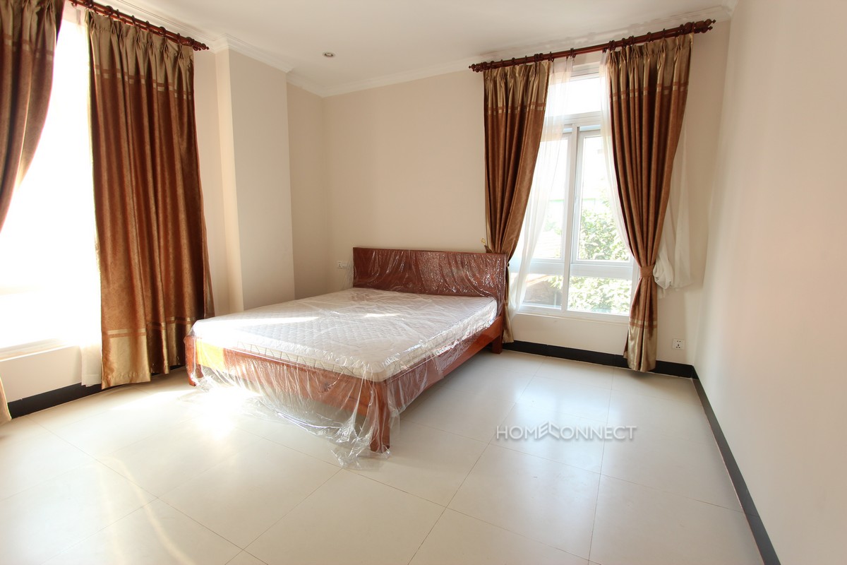 Modern 2 bedroom apartment in Tonle Bassac