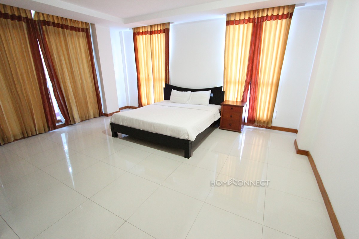 Fully serviced modern apartment near Riverside