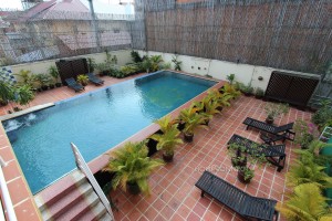 Fully serviced modern apartment near Riverside