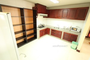 Comfortable 2 Bedroom Apartment in Wat Phnom