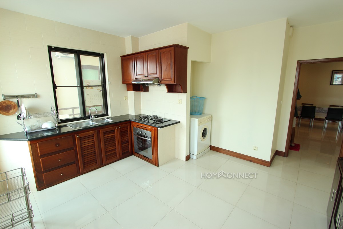 Large 2 Bedroom Apartment in 7 Makara