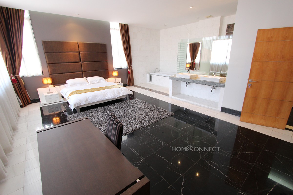 Stylish 2 Bedroom Apartment in Daun Penh