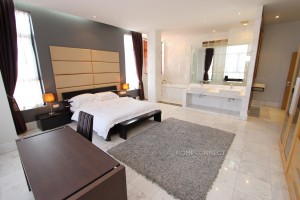 Fabulous 3 Bedroom Apartment in Daun Penh