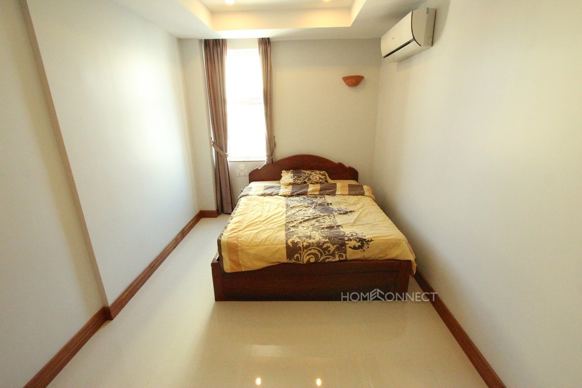 Large 2 Bedroom Apartment in Central Phnom Penh