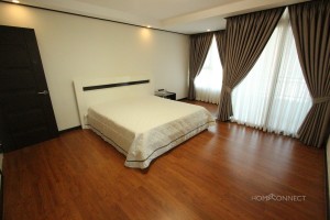 Central BKK1 3 bedroom luxury apartment