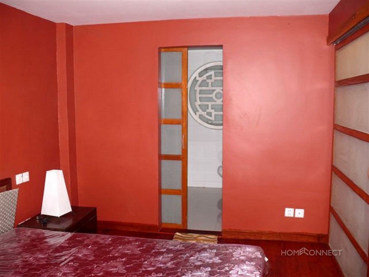 Renovated 2 bedroom apartment close to riverside |Phnom Penh