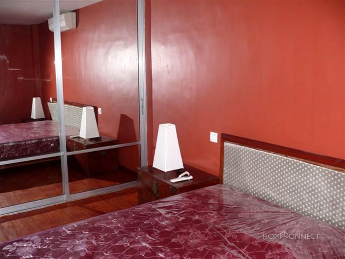 Renovated 2 bedroom apartment close to riverside |Phnom Penh