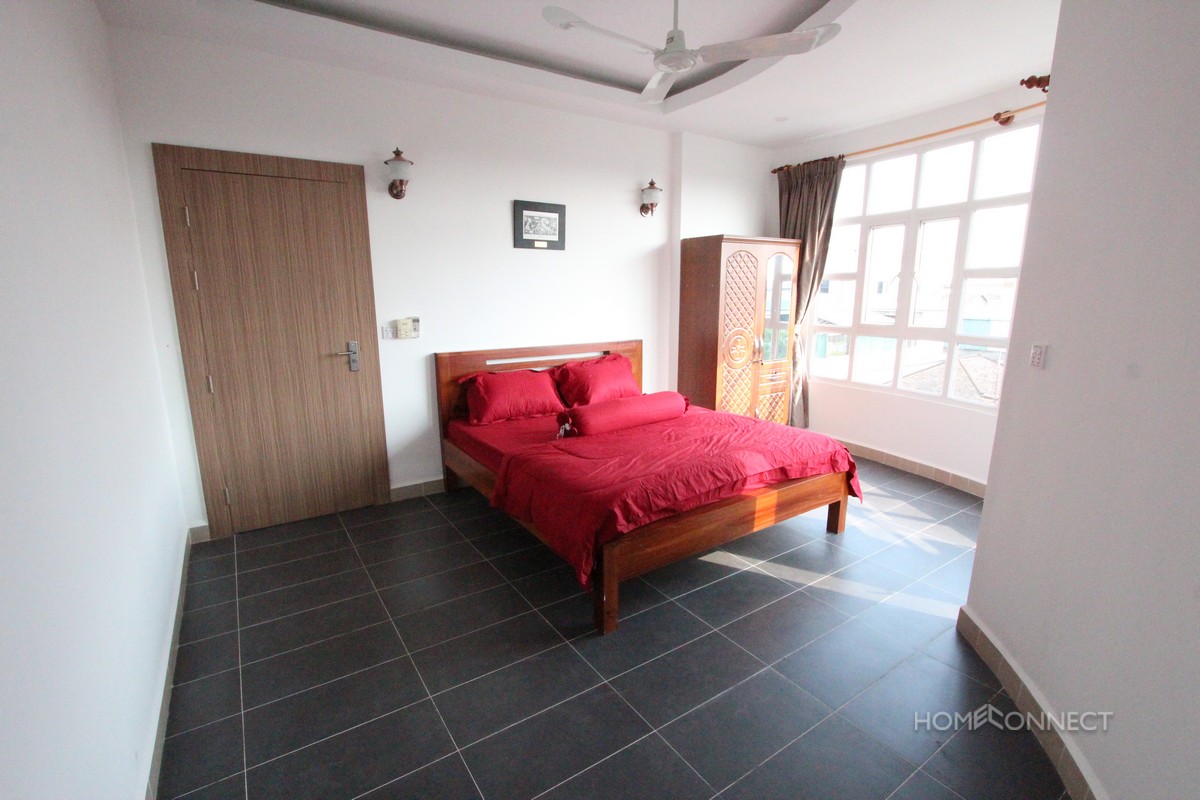 Large 3 bedroom apartment in 7 Makara, Phnom Penh