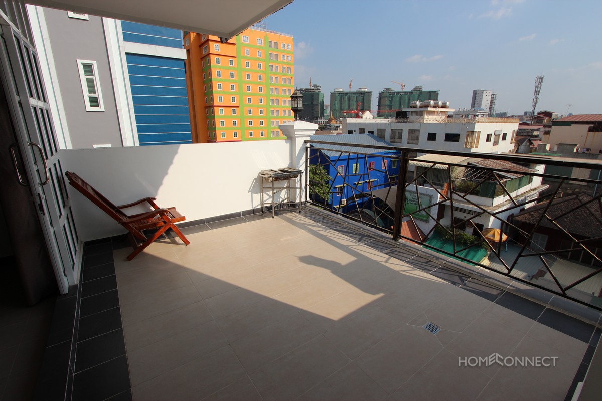 Large 3 bedroom apartment in 7 Makara, Phnom Penh