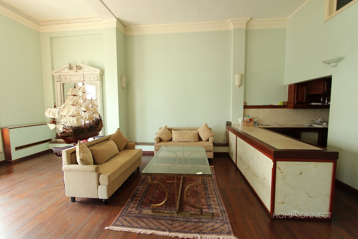 Spectacular 3 bedroom French Colonial apartment on Riverside | Phnom Penh