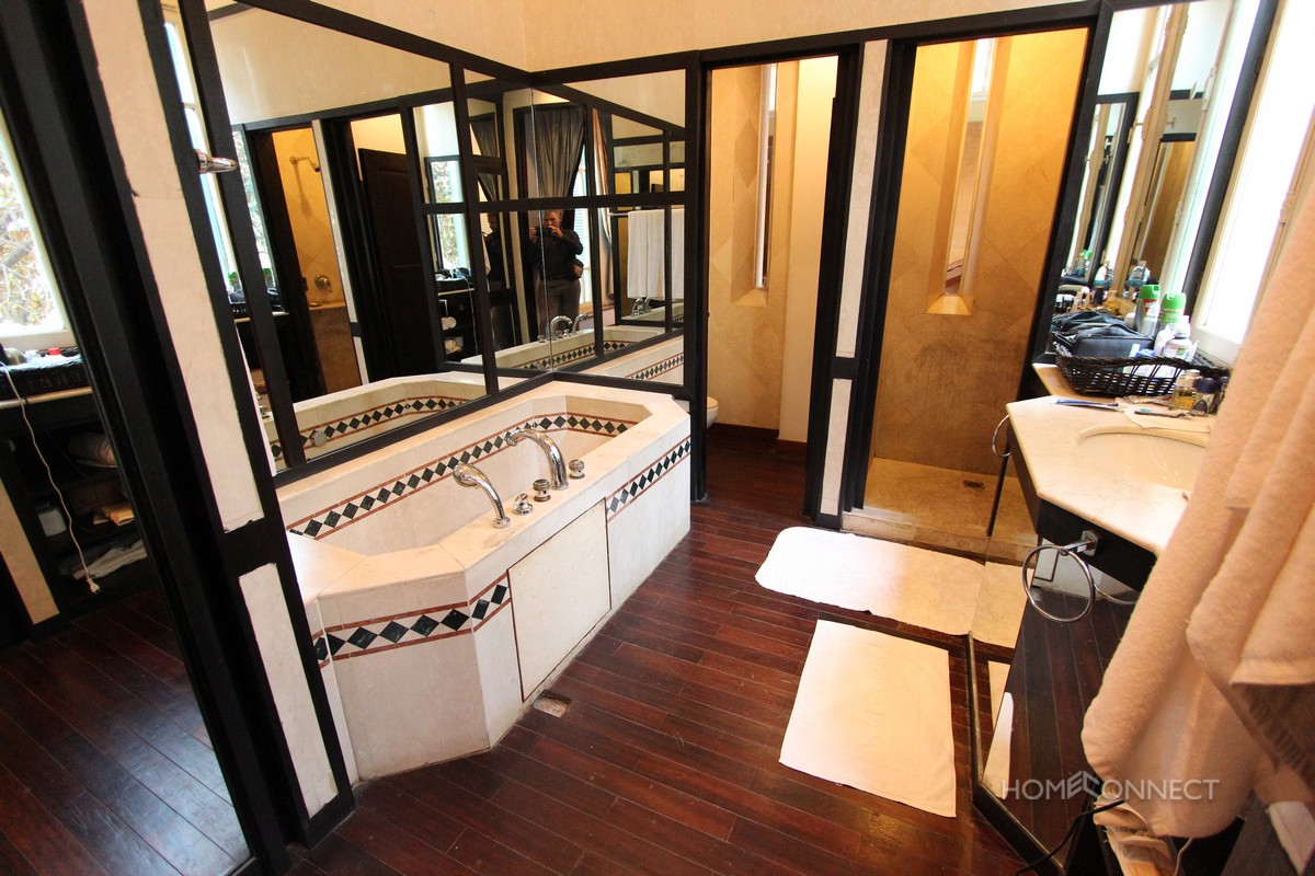 Spectacular 3 bedroom French Colonial apartment on Riverside | Phnom Penh