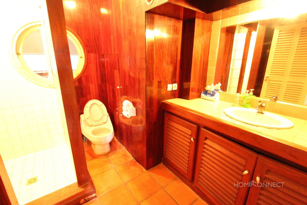 Spectacular 3 bedroom French Colonial apartment on Riverside | Phnom Penh