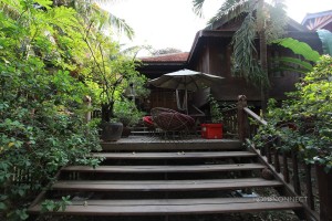 Traditional 2 bedroom Khmer villa in Chroy Chungva