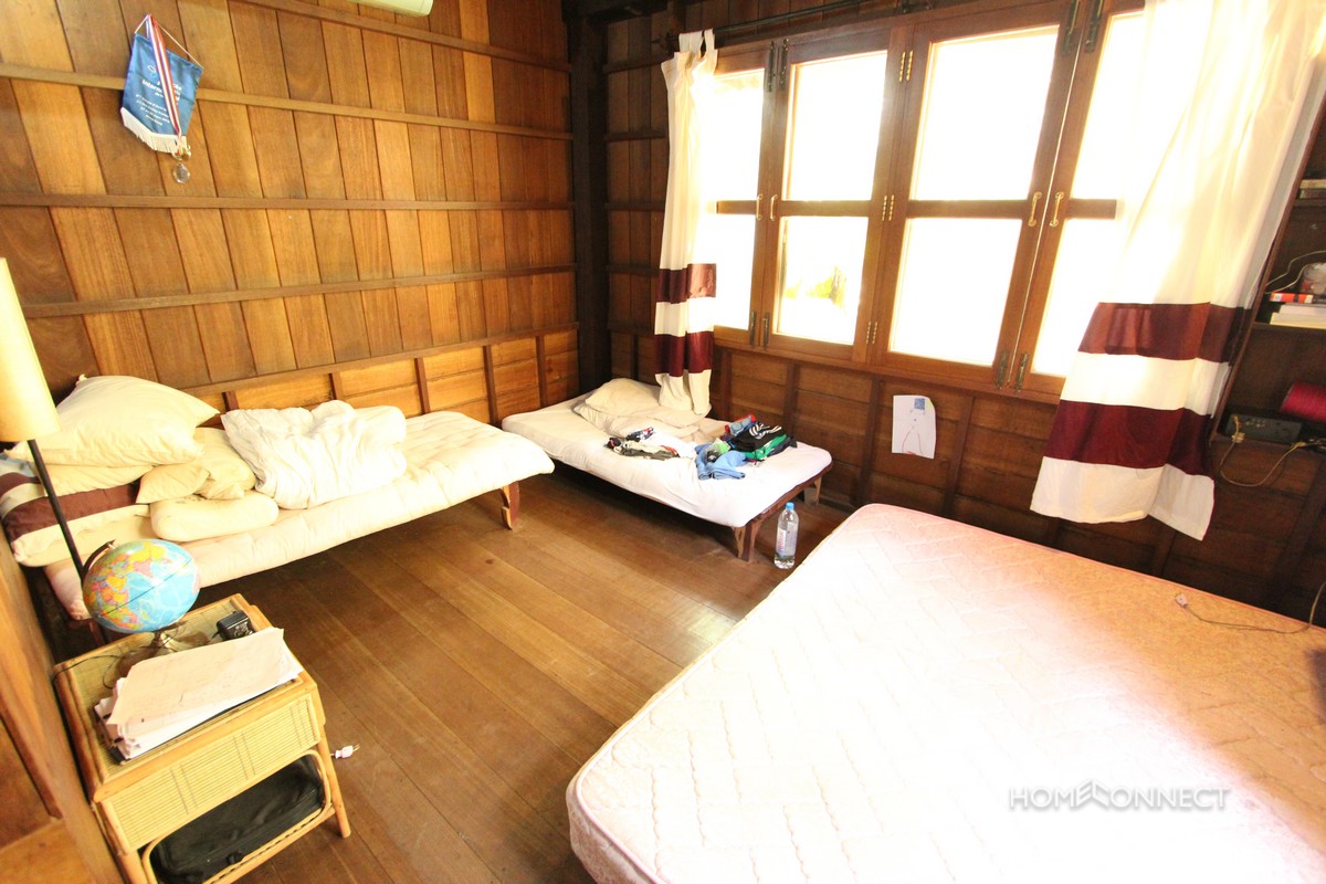 Traditional 2 bedroom Khmer villa in Chroy Chungva