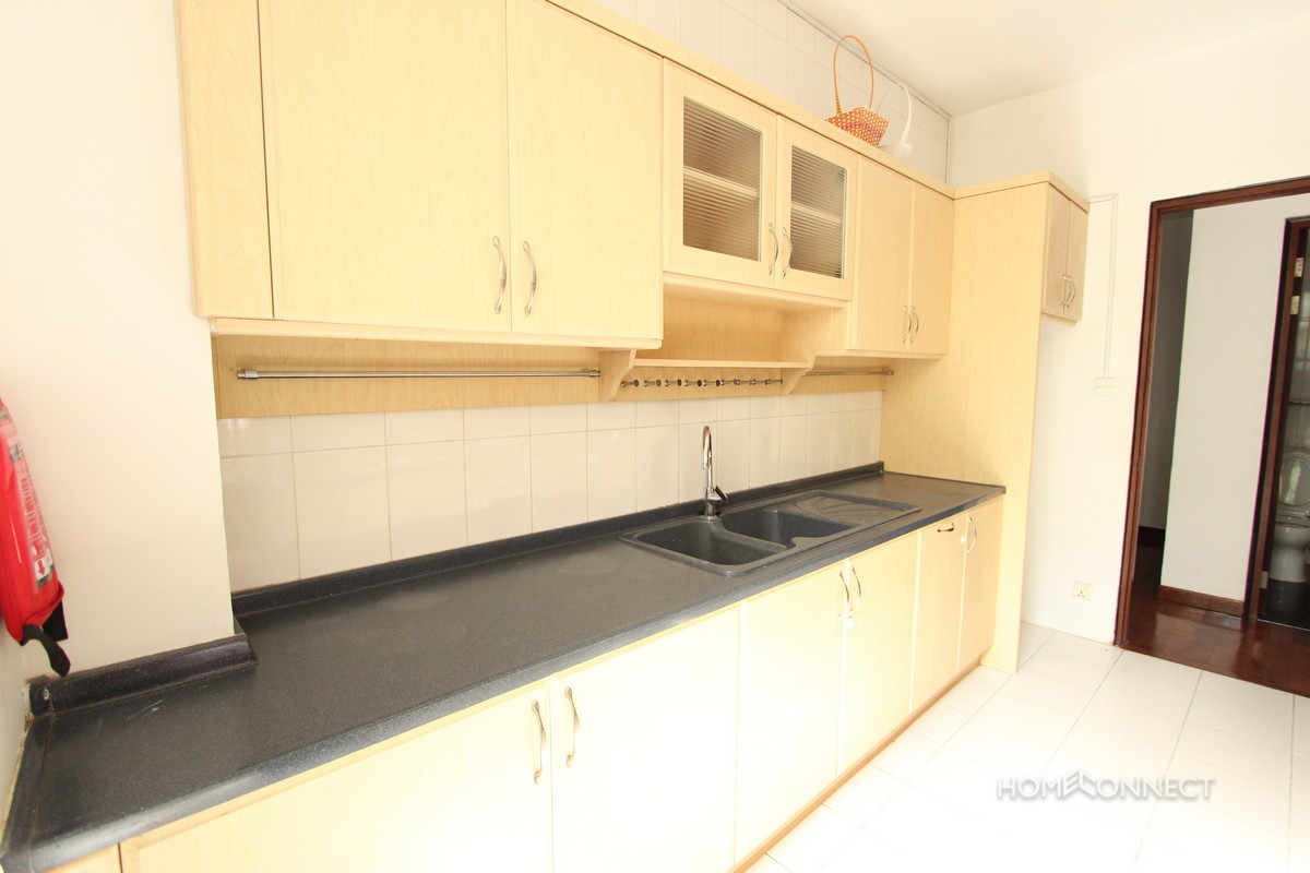 Large 3 Bedroom Apartment Close To Independence Monument | Phnom Penh