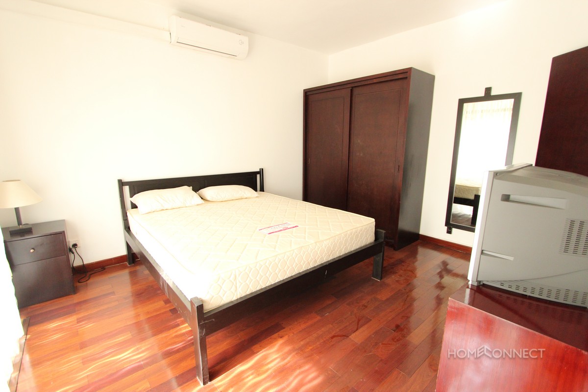 Large 3 Bedroom Apartment Close To Independence Monument | Phnom Penh