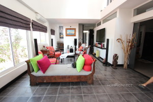 Newly Renovated 3 Bedroom Apartment For Sale in Daun Penh | Phnom Penh