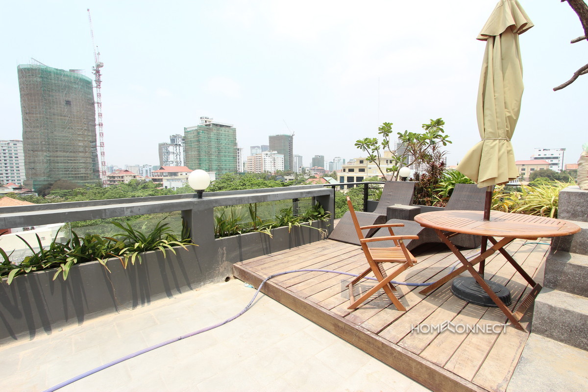 Well designed 2 Bedroom Apartment For Rent In Tonle Bassac | Phnom Penh