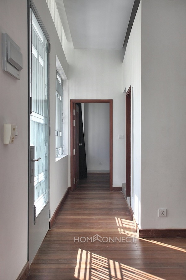 Newly Renovated Modern Apartment Near Riverside | Phnom Penh