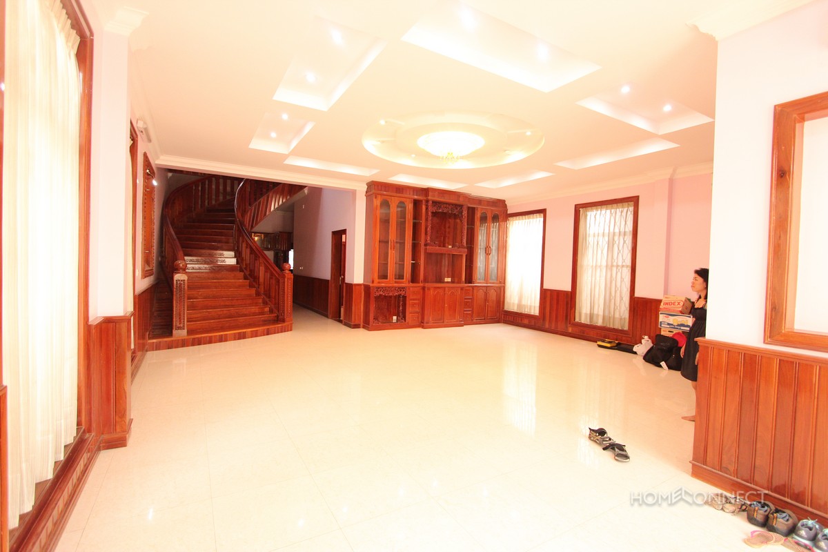 Villa for Sale in the Western District of Toul Kork | Phnom Penh