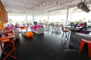 Situated in a converted colonial building these apartments for rent offer a blend of the old with the modern. Each apartment has been stylishly decorated to a high standard and furnished with a mixture of antique and contemporary furniture.