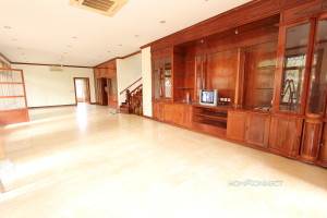 Leafy 4 Bedroom Villa in Tonle Bassac | Phnom Penh