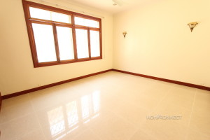 Leafy 4 Bedroom Villa in Tonle Bassac | Phnom Penh