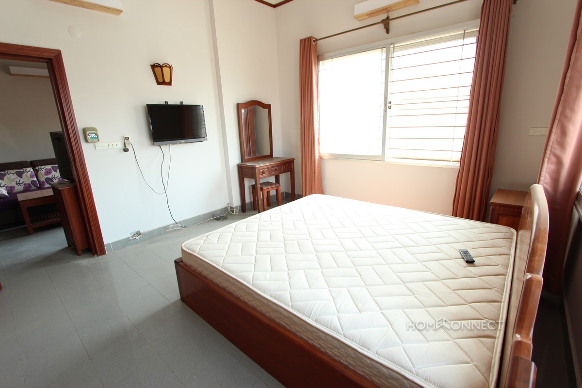 Comfortable 2 Bedroom Apartment in Toul Tom Poung | Phnom Penh