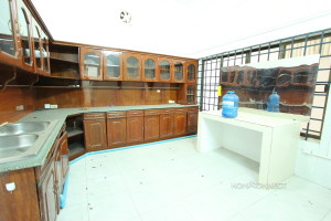Central Family Villa Near the Independence Monument | Phnom Penh