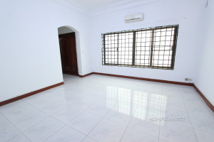 Central Family Villa Near the Independence Monument | Phnom Penh