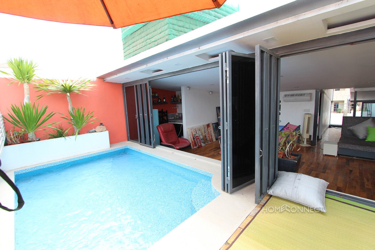 Newly Renovated 3 Bedroom Apartment For Sale in Daun Penh | Phnom Penh