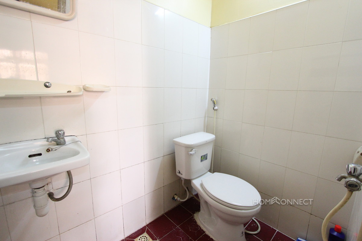 A Pleasant 1 Bedroom Apartment with River Views | Phnom Penh