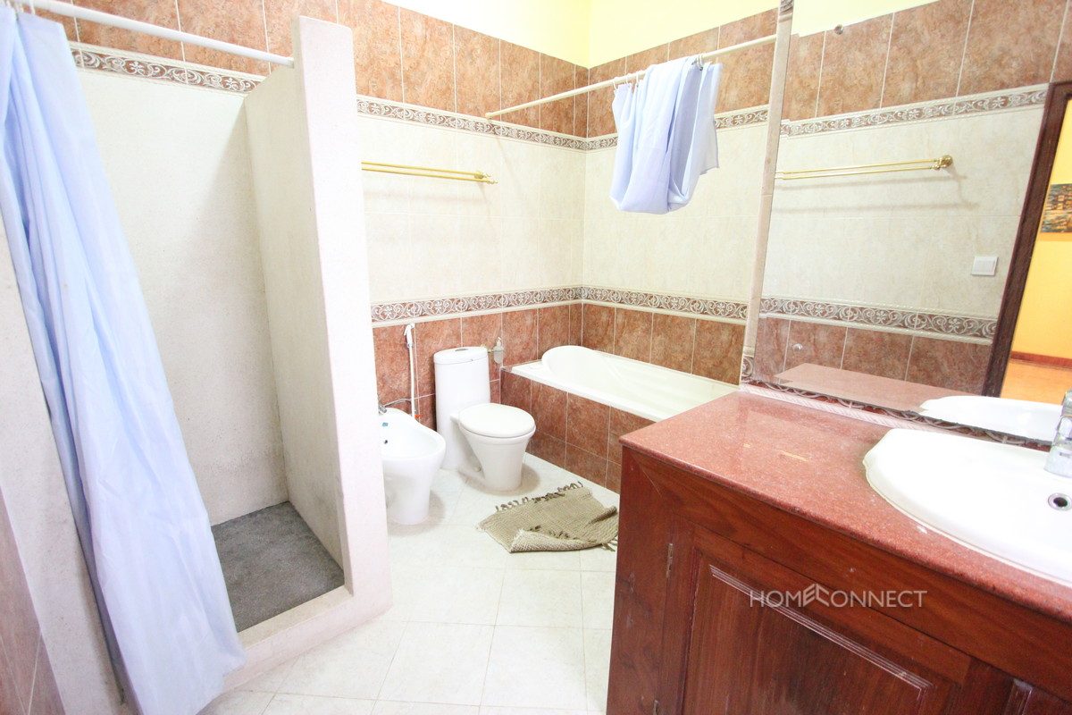 Spacious 4 Bedroom Villa in Chroy Chongva | Phnom Penh