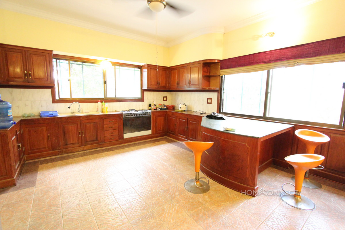 Spacious 4 Bedroom Villa in Chroy Chongva | Phnom Penh