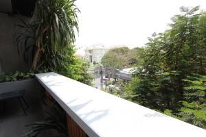 Beautiful 2 Bedroom Apartment in Tonle Bassac | Phnom Penh