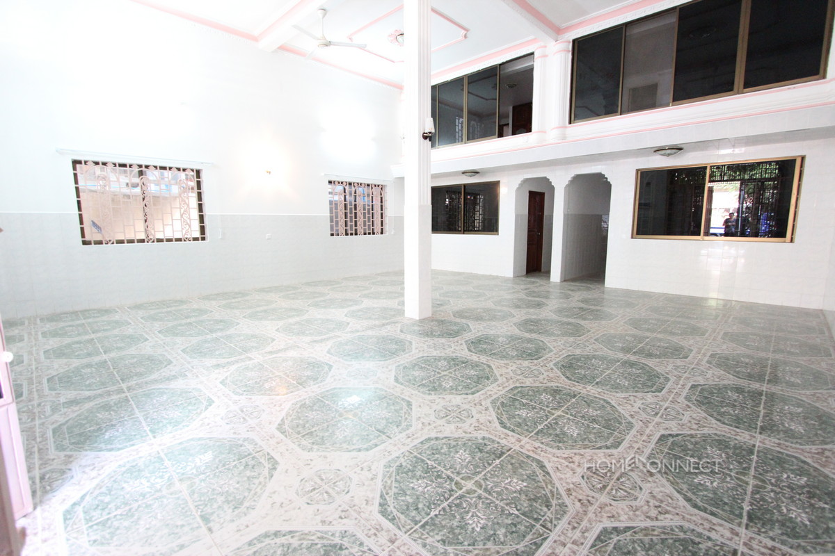 Commercial Building in the Russian Market Area | Phnom Penh