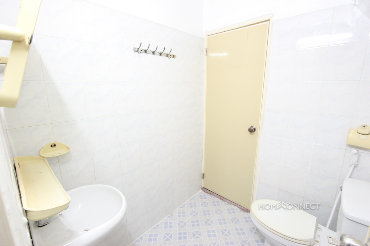 Commercial Building in the Russian Market Area | Phnom Penh