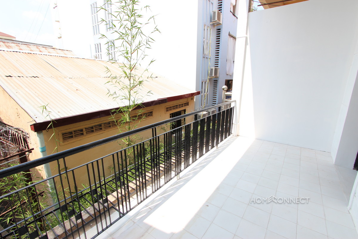 Renovated 2 Bedroom Apartment Near the Riverside | Phnom Penh