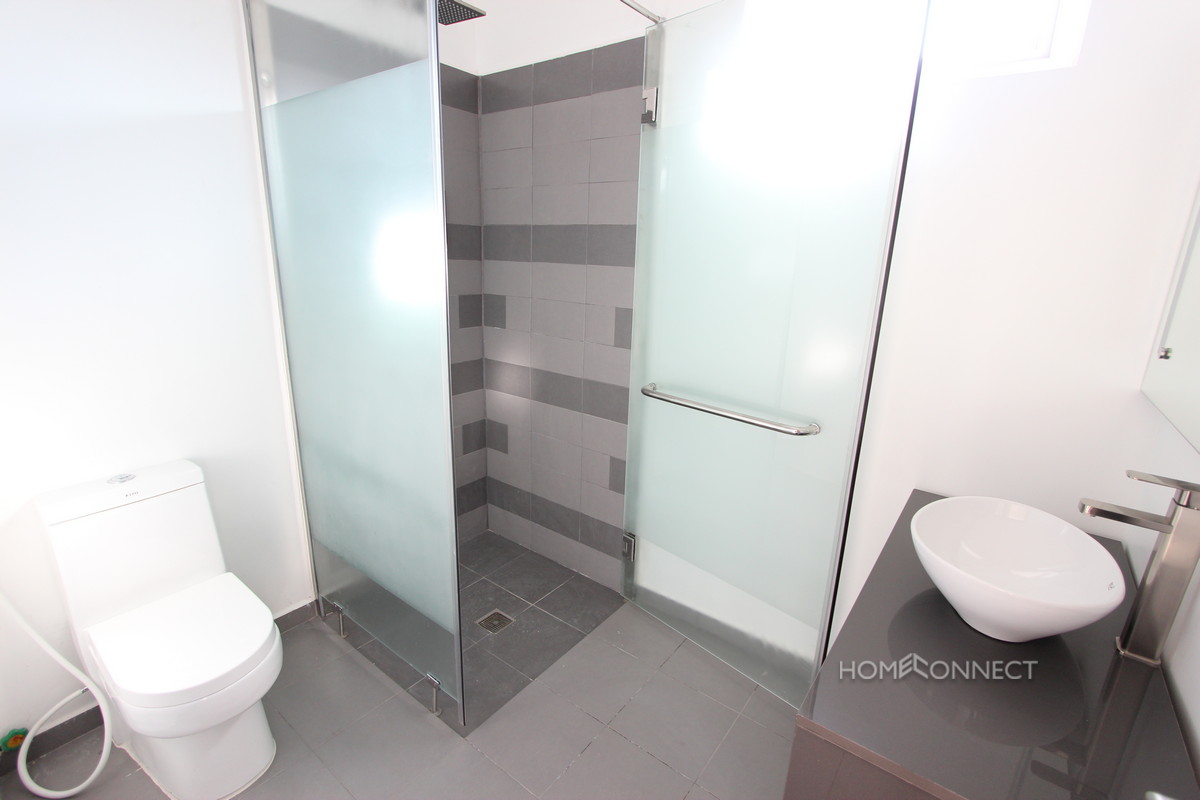 Newly Renovated 3 Bedroom Apartment Close to Riverside | Phnom Penh