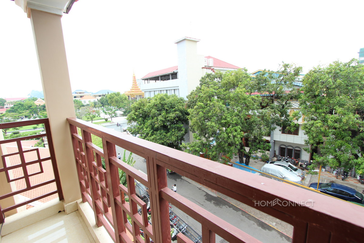 Modern Apartment Beside Independence Monument | Phnom Penh