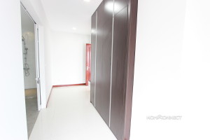 Western Style Modern Apartment Close to Independence Monument | Phnom Penh