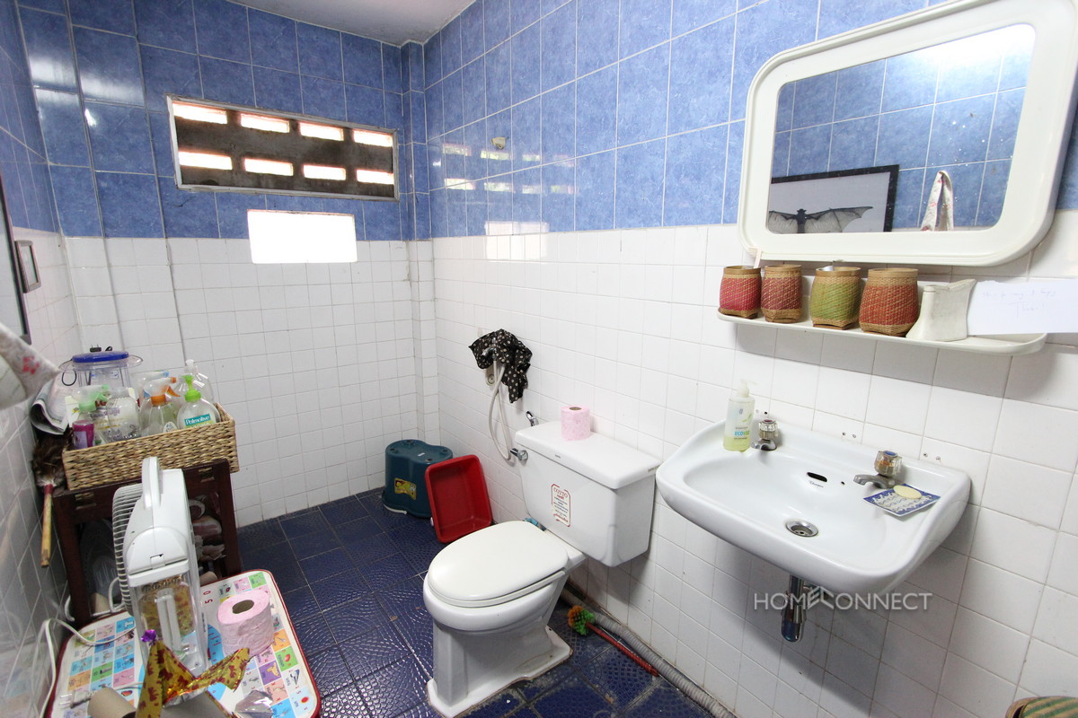 Traditional Wooden 3 Bedroom House in Boeung Trabek | Phnom Penh