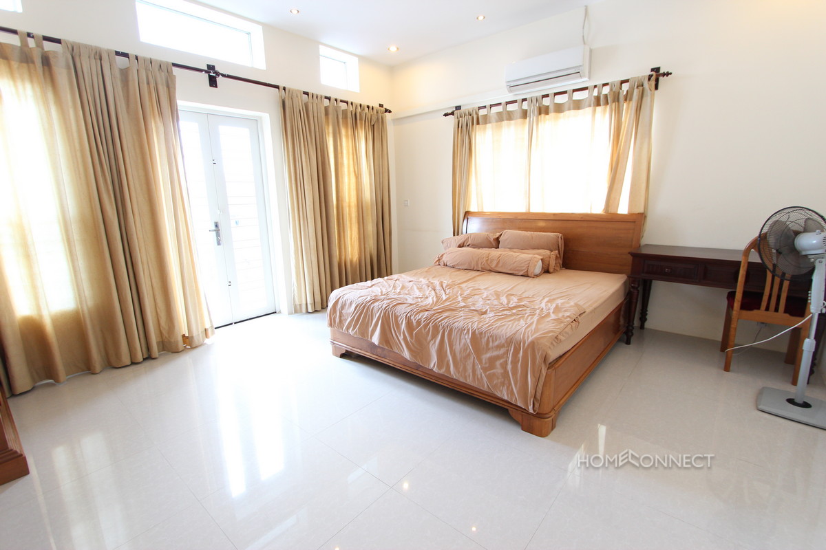 Modern Western Apartment Close to Russian Market | Phnom Penh