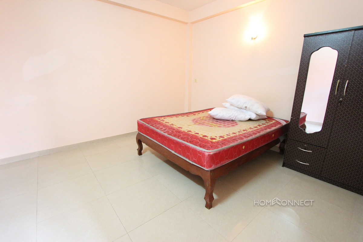 Budget 2 Bedroom Apartment Near the Russian Market | Phnom Penh