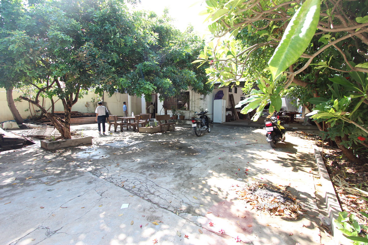 Cosy 3 Bedroom Villa on a Large Block in Boeung Trabek | Phnom Penh Real Estate