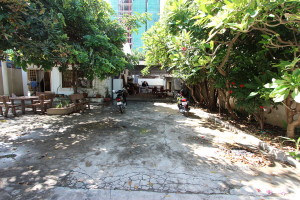 Cosy 3 Bedroom Villa on a Large Block in Boeung Trabek | Phnom Penh Real Estate